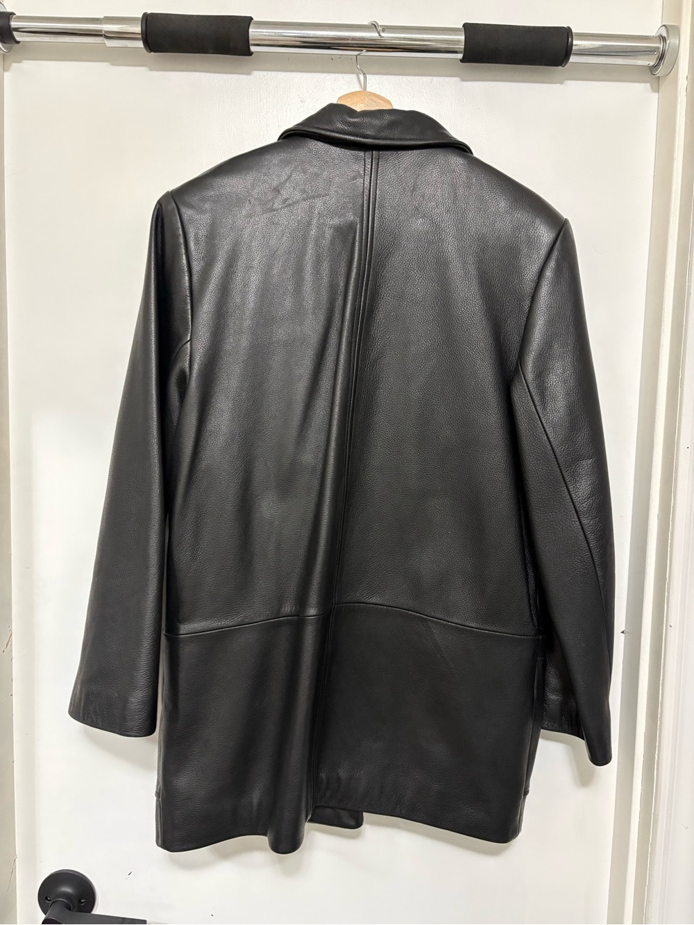 Danier Leather Jacket - Picture 4 of 4